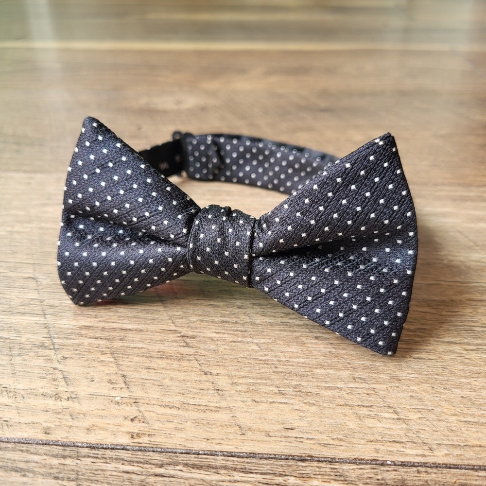 Mens Black Polka Dot Pre-Tied Bow Tie Adjustable Neck 13.75-18 Inch Formal